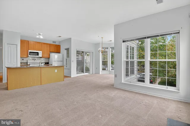 $2,300 | 40 Feathertree Terrace, Unit A, Montgomery Village, MD 20886