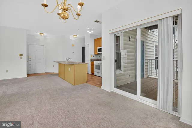 $2,300 | 40 Feathertree Terrace, Unit A, Montgomery Village, MD 20886