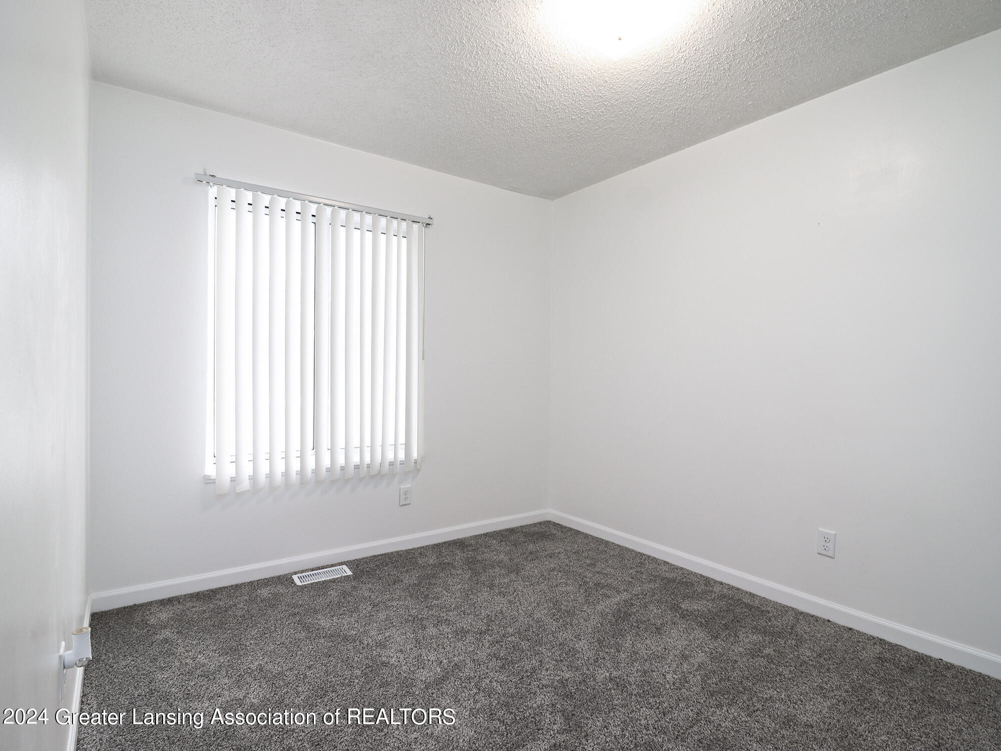 3312 West Jolly Road Lansing, MI 48911 - Photo 20 of 27 12Bed2-1