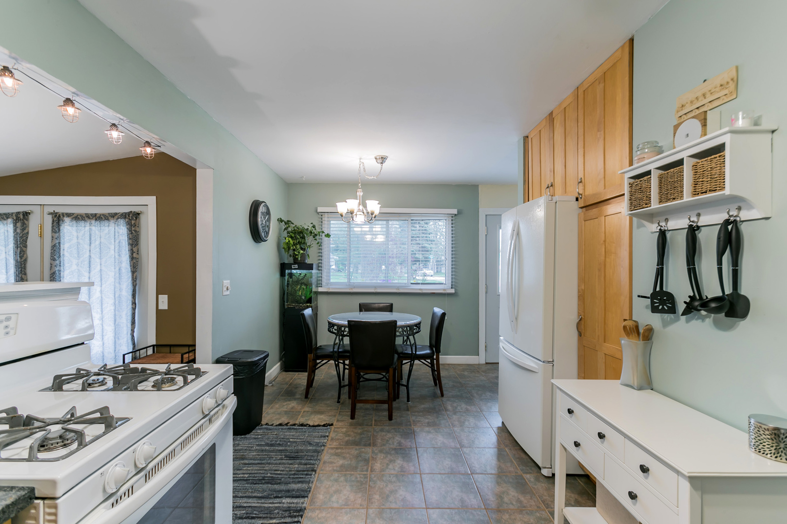 56 Hampton Road Montgomery, IL 60538 - Photo 10 of 35 Gallery Image 10