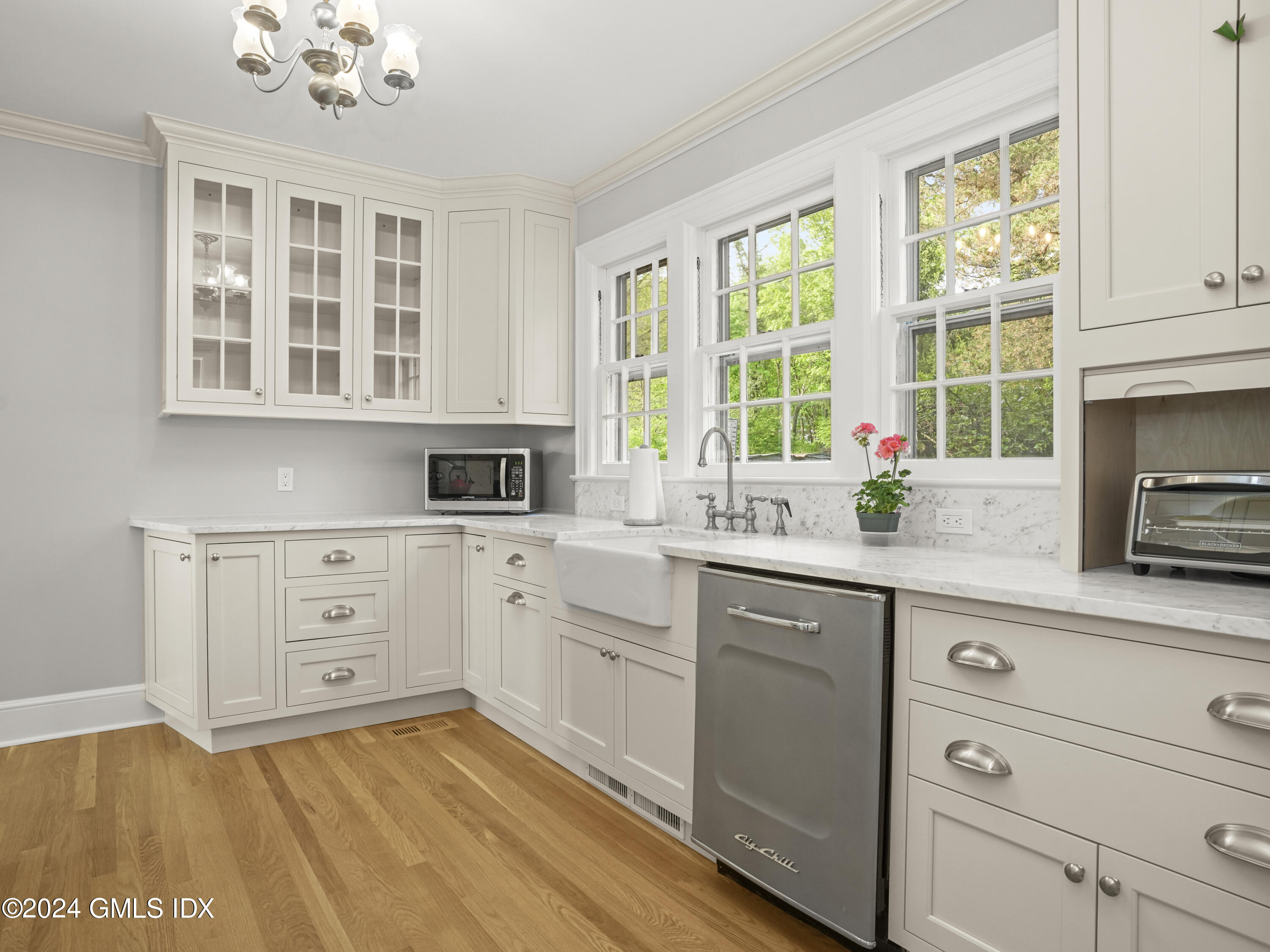 279 Riversville Road Greenwich, CT 06831 - Photo 13 of 50 Kitchen