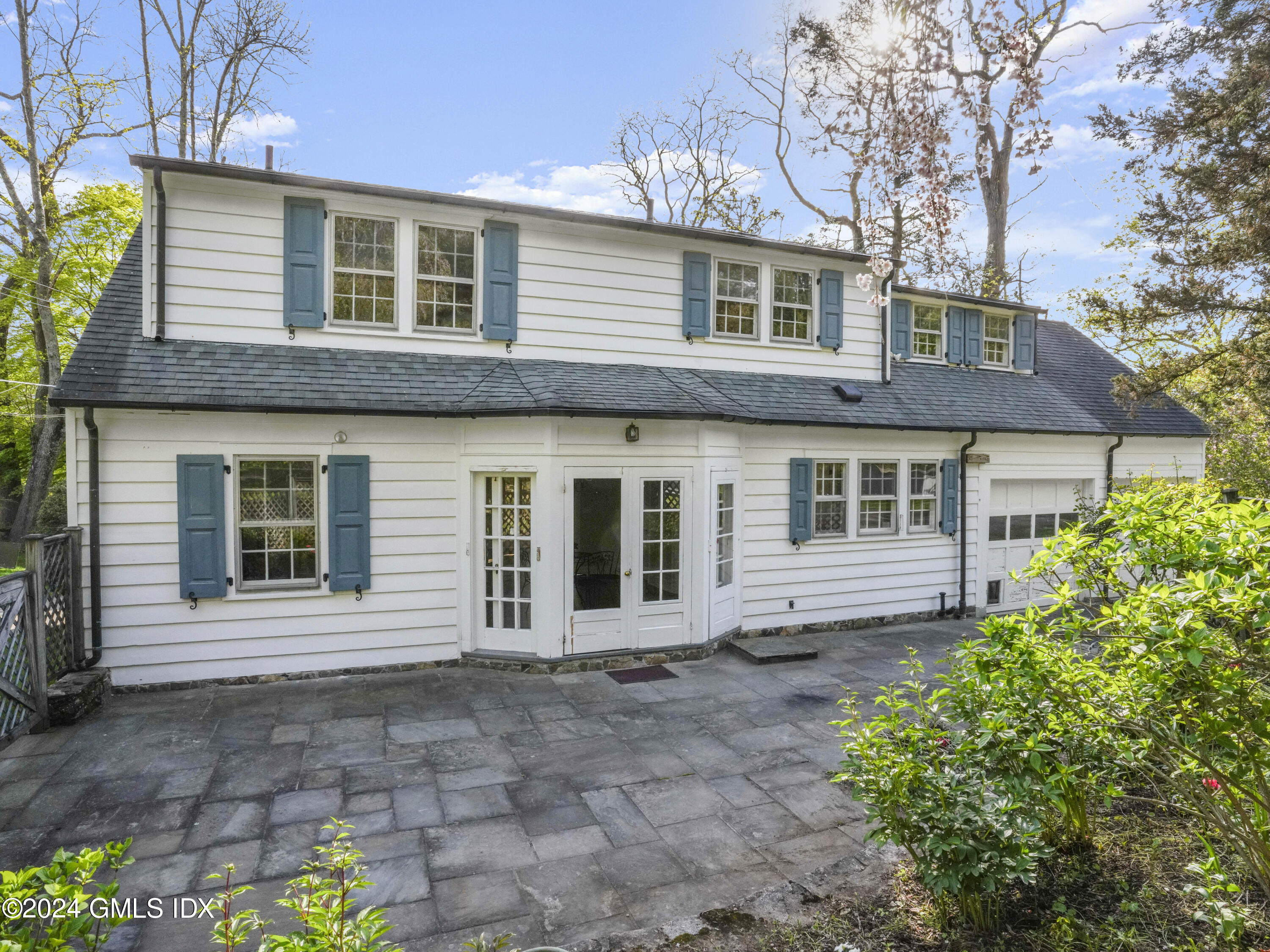 279 Riversville Road Greenwich, CT 06831 - Photo 40 of 50 Rear terrace