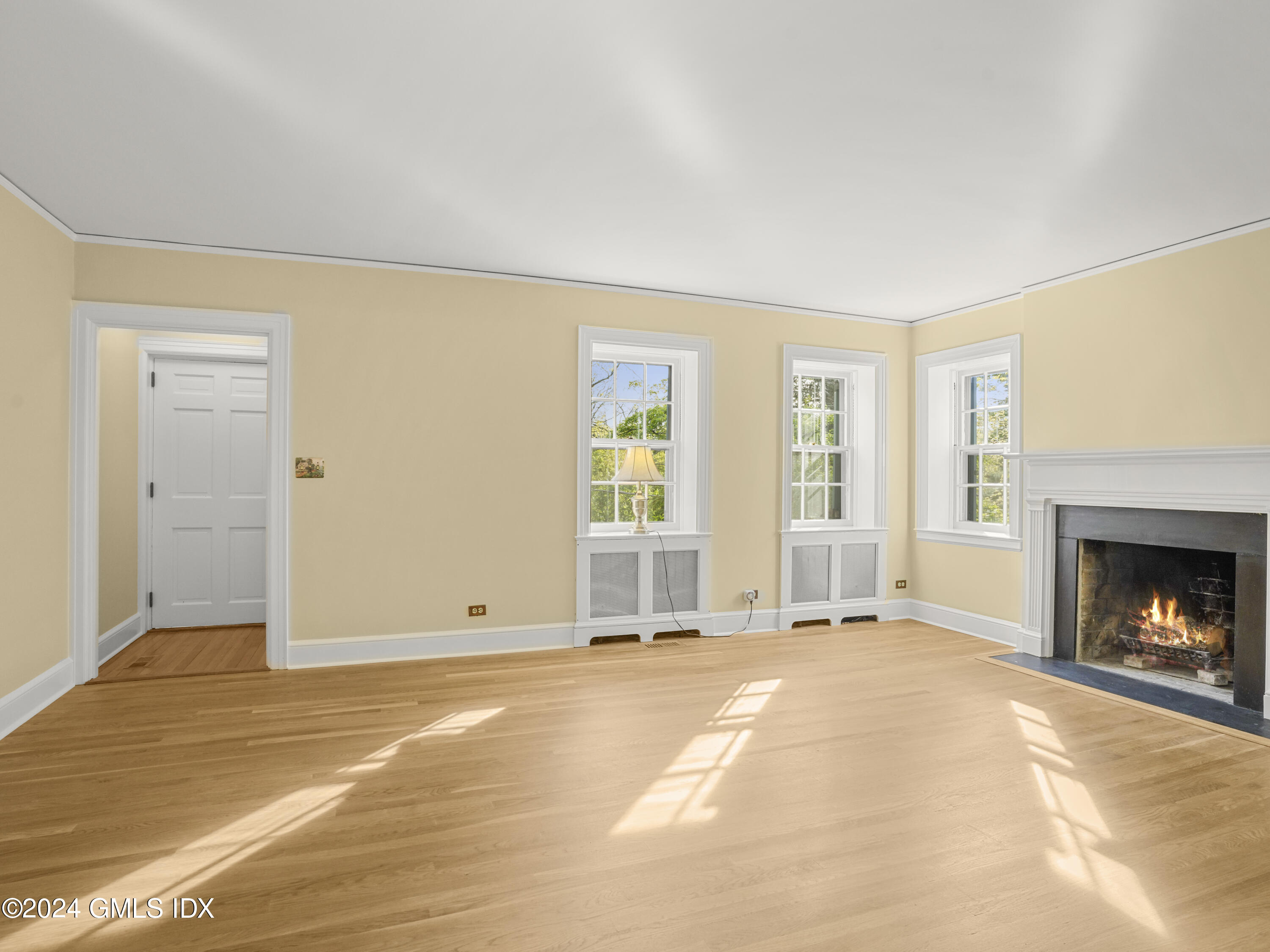 279 Riversville Road Greenwich, CT 06831 - Photo 9 of 50 Living Room