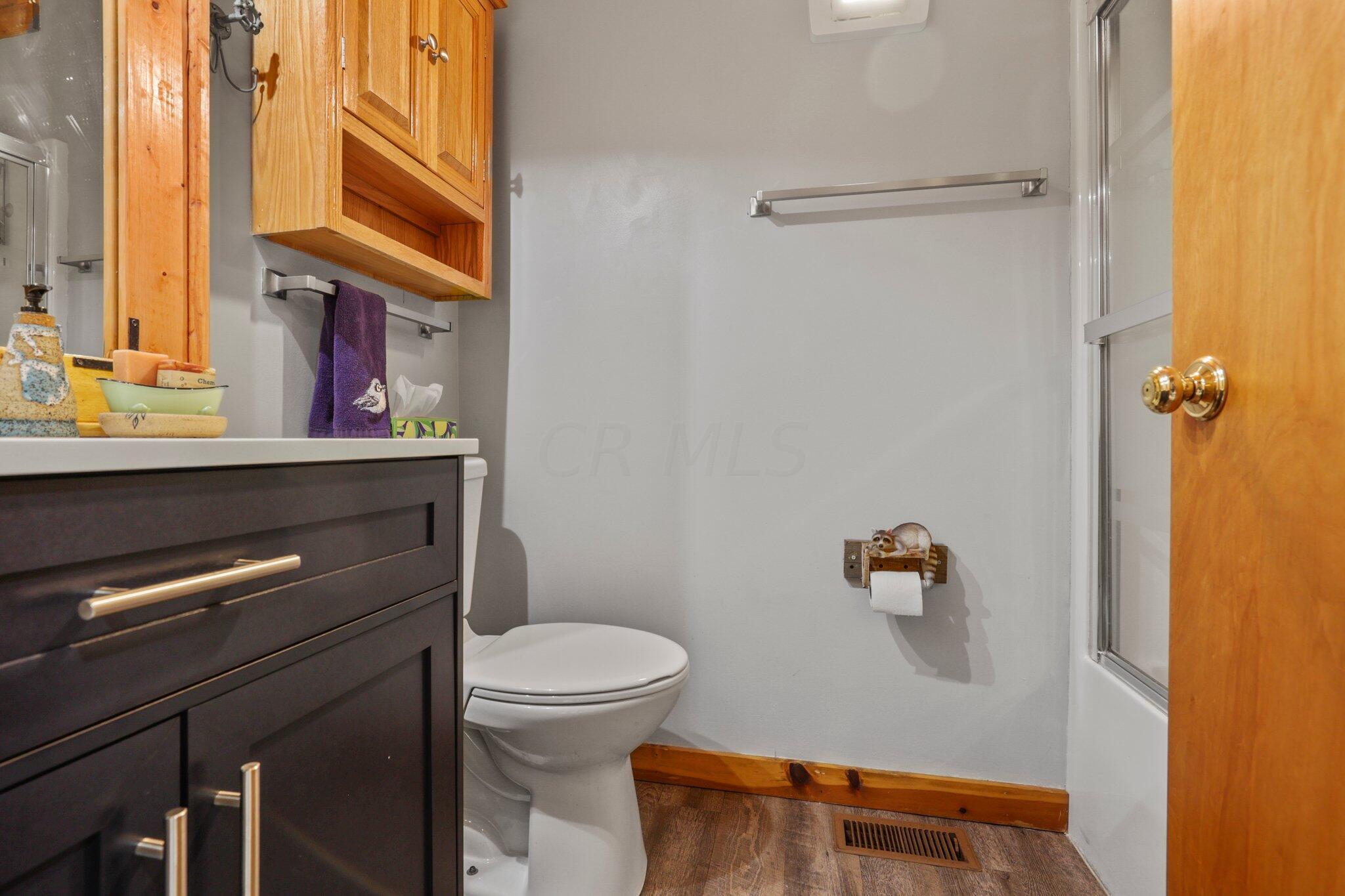 3995 Raccoon Valley Road Alexandria, OH 43001 - Photo 29 of 93 First floor bathroom