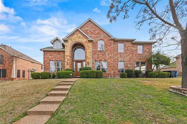 $565,000 | 942 Marisa Lane, DeSoto, TX 75115