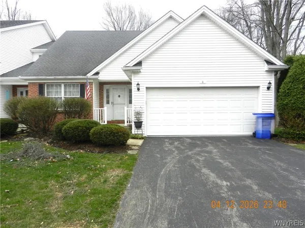 $300,000 | 4000 Franklin Street, Unit 8, Hamburg, NY 14075