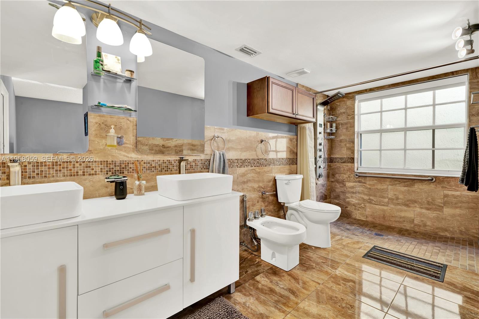 7462 West 29th Way Hialeah, FL 33018 - Photo 17 of 27