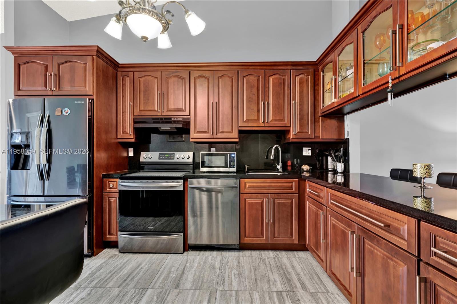 7462 West 29th Way Hialeah, FL 33018 - Photo 8 of 27