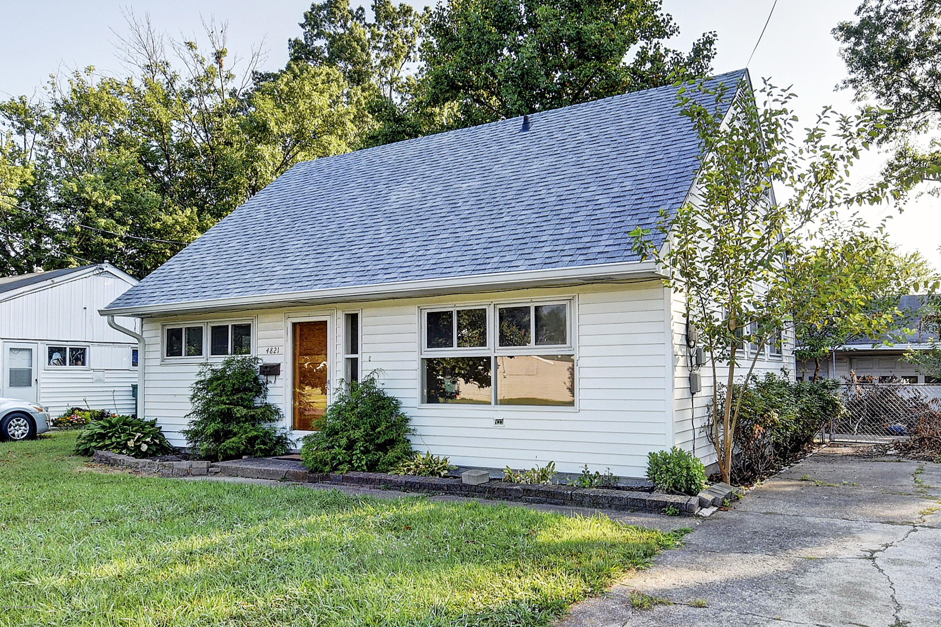 4821 Redstart Road Louisville, KY 40213 - Photo 7 of 22 _DSC7671_2_3_4_5