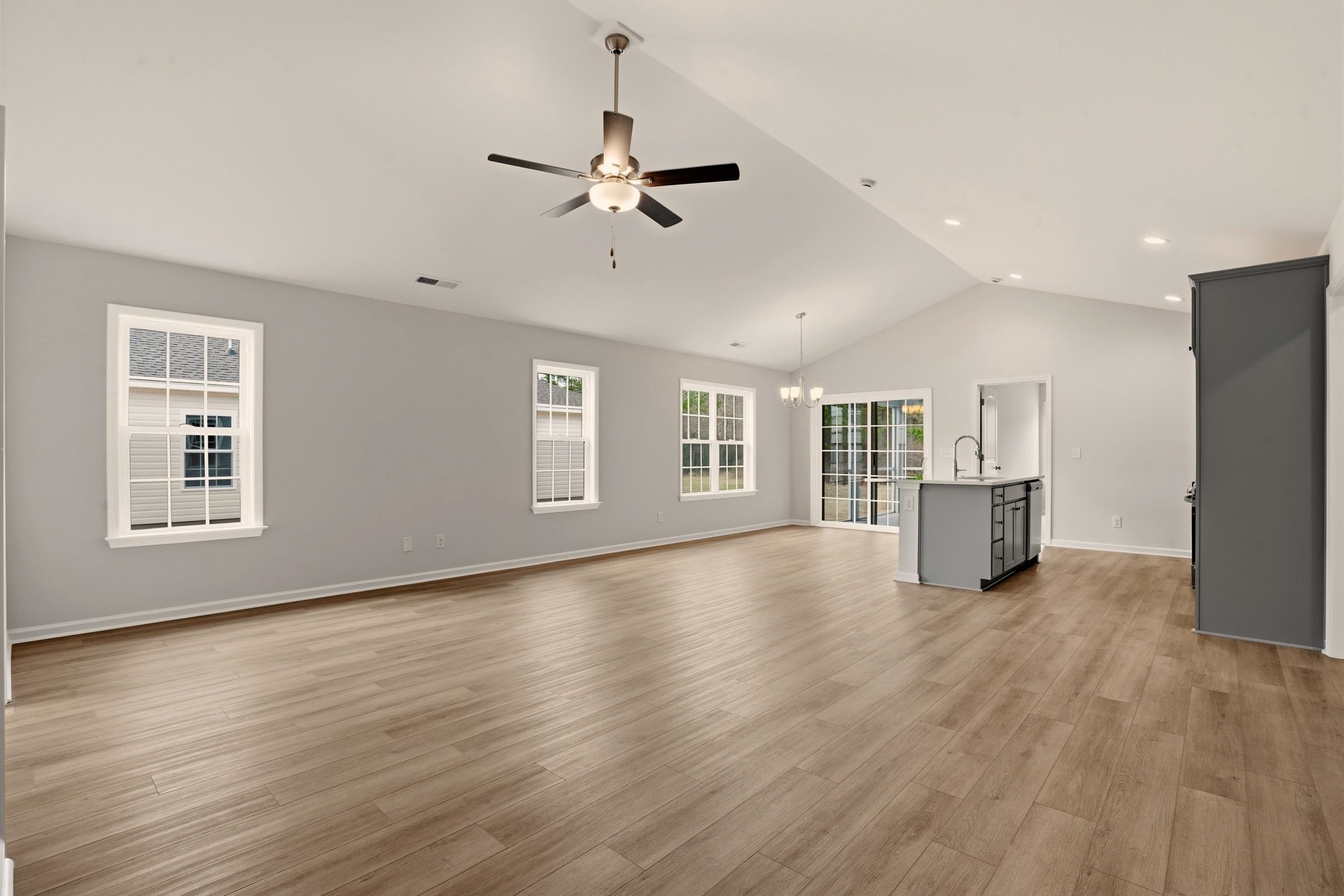 54 Bennington Court Georgetown, SC 29440 - Photo 3 of 28