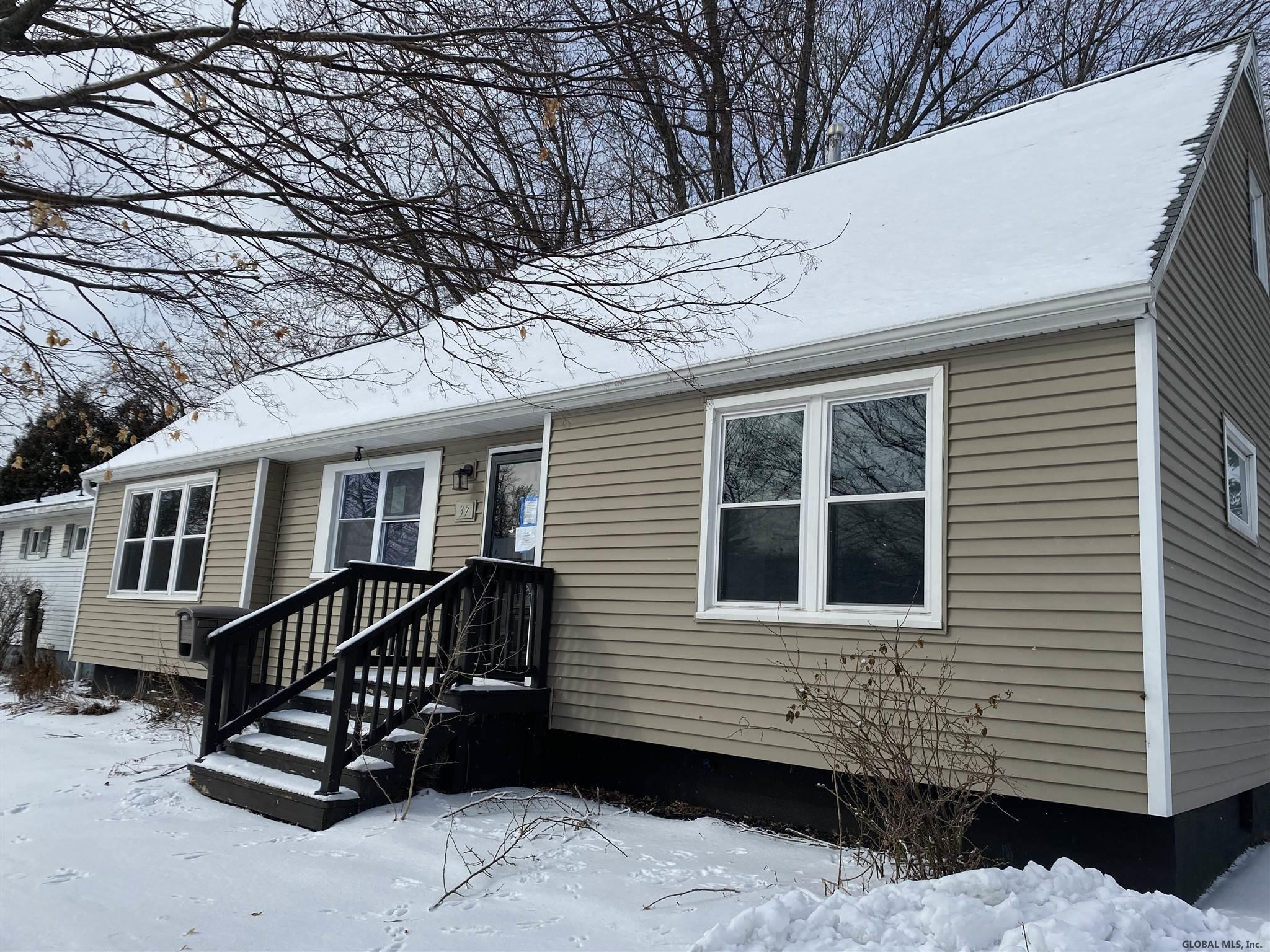 37 Tanglewood Road Colonie, NY 12205 - Photo 1 of 13 Photo 1