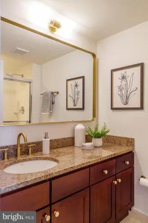 $1,100,000 | 2018-32 Walnut Street, Unit 16GH, Philadelphia, PA 19103