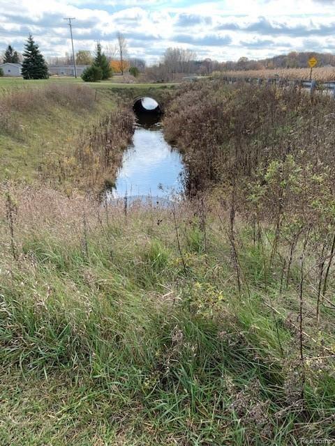 Five North Five Lakes Road Attica, MI 48412 - Photo 5 of 9 IMG_1373.jpg