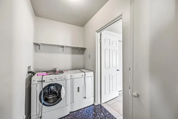 $1,900 | 9427 North 1st Avenue, Phoenix, AZ 85021