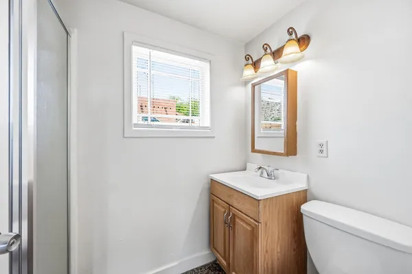 $1,900 | 9427 North 1st Avenue, Phoenix, AZ 85021