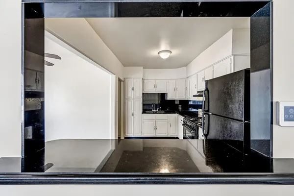 $1,900 | 9427 North 1st Avenue, Phoenix, AZ 85021