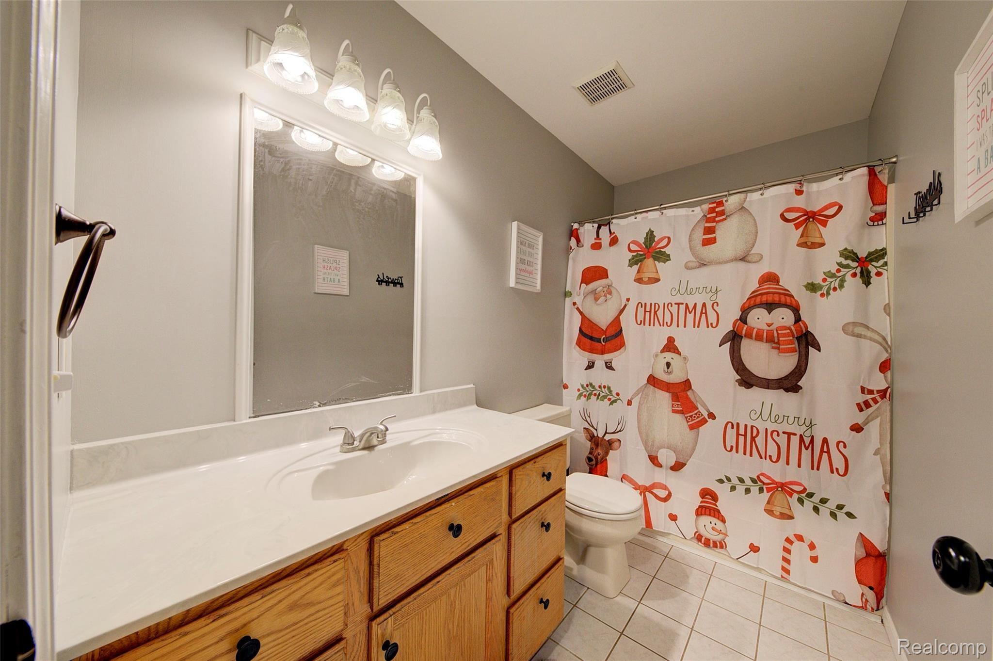 5049 Mason Road Howell, MI 48843 - Photo 24 of 42 4H8A1011_2_3.jpg