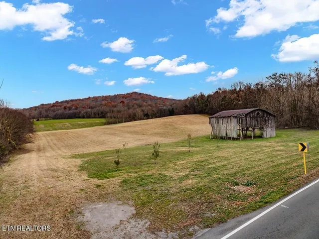 $350,000 | 4934 North York Highway, Pall Mall, TN 38577
