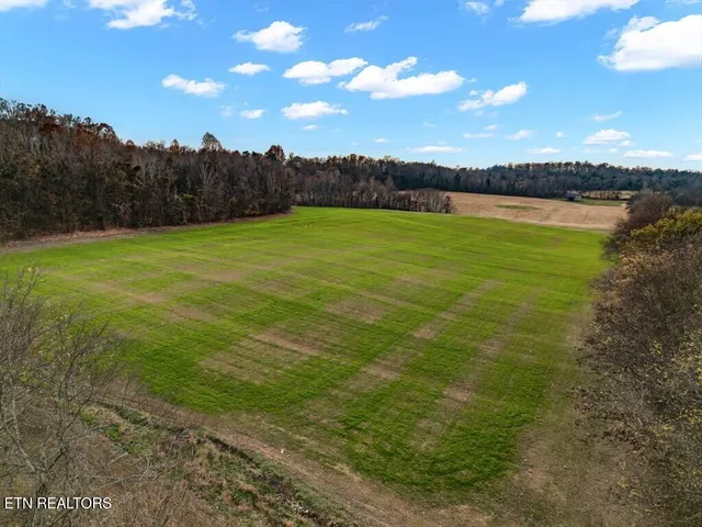 $350,000 | 4934 North York Highway, Pall Mall, TN 38577