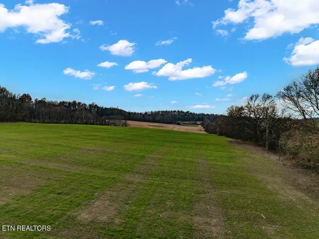 $350,000 | 4934 North York Highway, Pall Mall, TN 38577