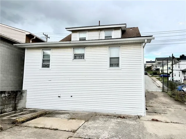$150,000 | 406 Harrison Avenue, Jeannette, PA 15644