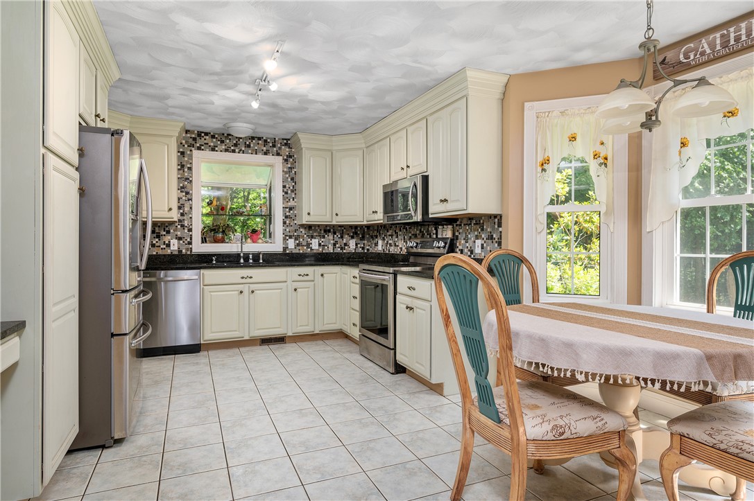 620 Steere Farm Road Burrillville, RI 02830 - Photo 7 of 50
