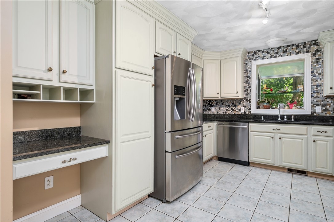620 Steere Farm Road Burrillville, RI 02830 - Photo 8 of 50