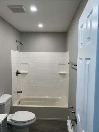 $2,300 | 135 Gale Road, Unit UPSTAIRS, Mongaup Valley, NY 12762