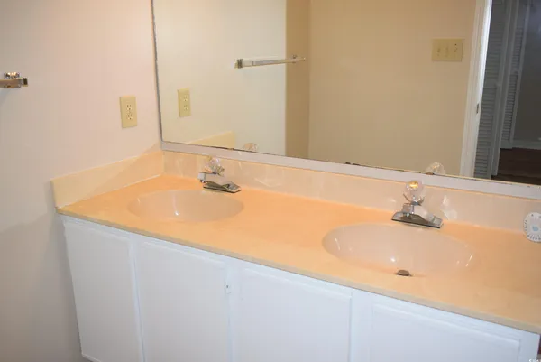 $1,400 | 510 Fairwood Lakes Drive, Unit 19C, Myrtle Beach, SC 29588