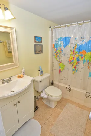 $199,900 | 1555 Northeast Beacon Drive, Unit 1006, Jensen Beach, FL 34957