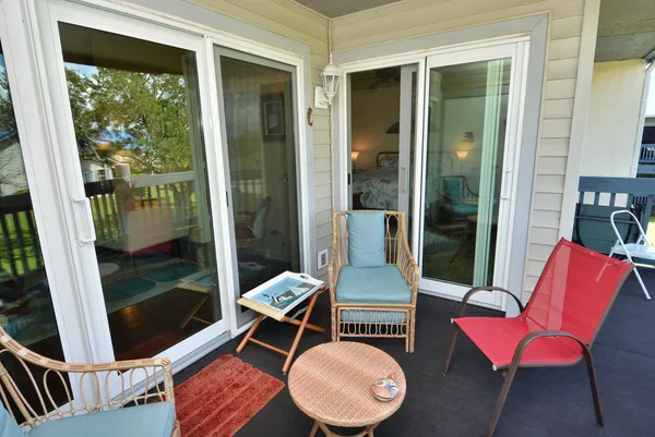 $199,900 | 1555 Northeast Beacon Drive, Unit 1006, Jensen Beach, FL 34957