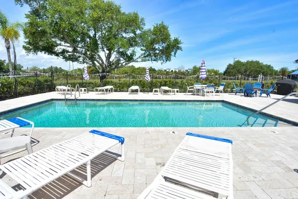 $199,900 | 1555 Northeast Beacon Drive, Unit 1006, Jensen Beach, FL 34957