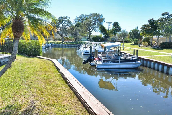 $199,900 | 1555 Northeast Beacon Drive, Unit 1006, Jensen Beach, FL 34957