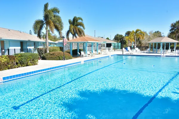 $199,900 | 1555 Northeast Beacon Drive, Unit 1006, Jensen Beach, FL 34957