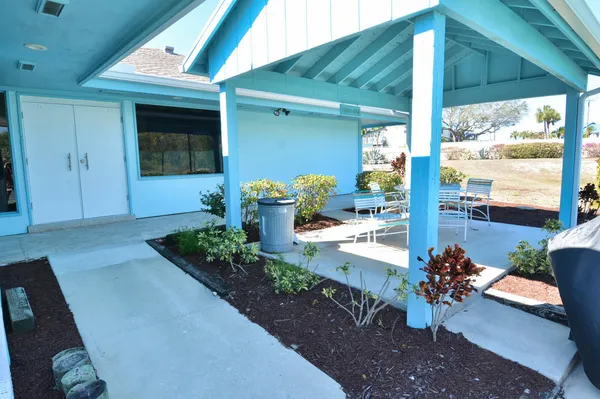 $199,900 | 1555 Northeast Beacon Drive, Unit 1006, Jensen Beach, FL 34957