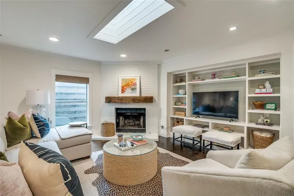 $848,999 | 5947 Goodwin Avenue, Dallas, TX 75206