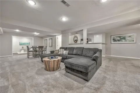 $330,000 | 10781 Oakmont Street, Overland Park, KS 66210