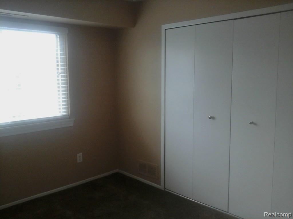 30060 Twelve Mile Road, Unit 95 Farmington, MI 48334 - Photo 11 of 12