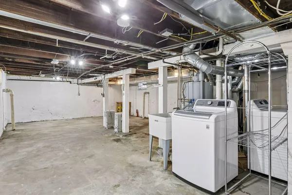 $300,000 | 607 Simpson Street, St. Paul, MN 55104