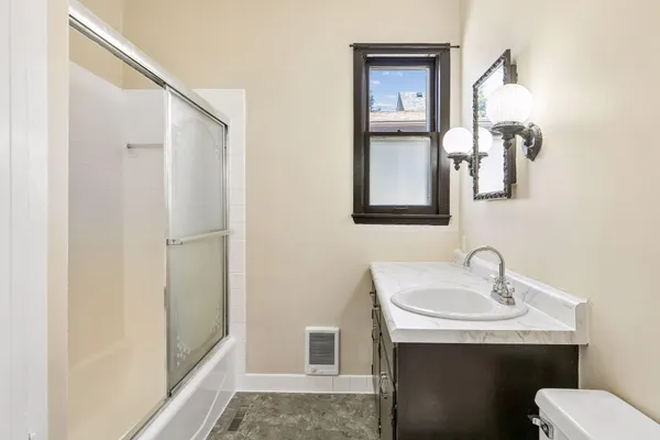$300,000 | 607 Simpson Street, St. Paul, MN 55104