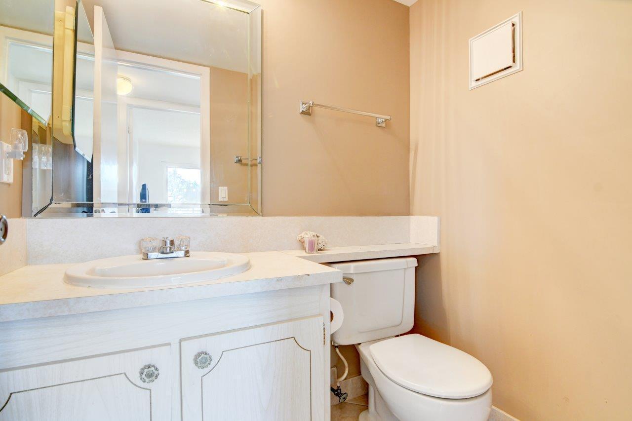 103 Suffolk C, Unit 103C Boca Raton, FL 33434 - Photo 14 of 17 26_dsc_9310_1_2_3_4