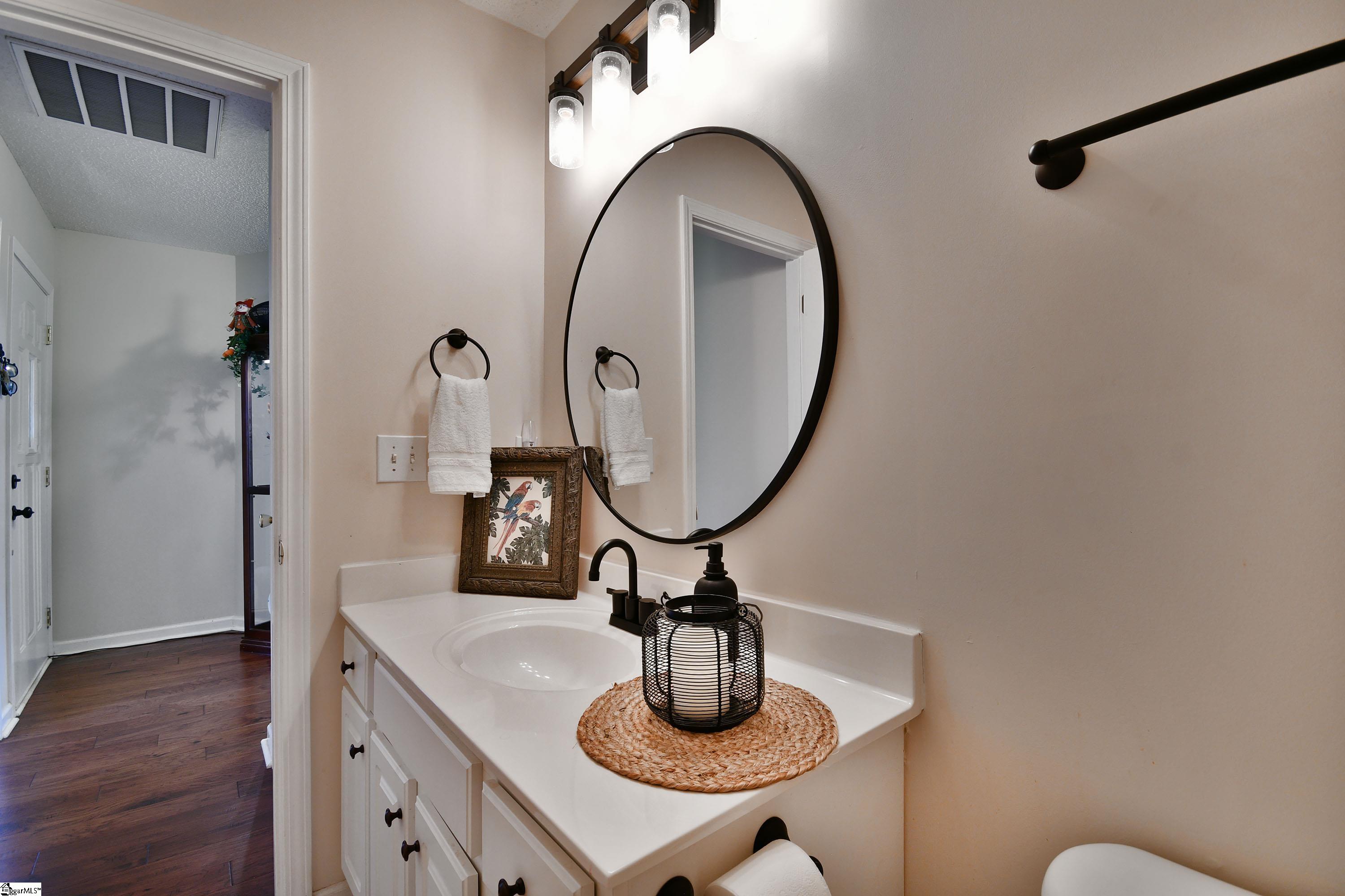 104 B Reef Court Easley, SC 29642 - Photo 11 of 34