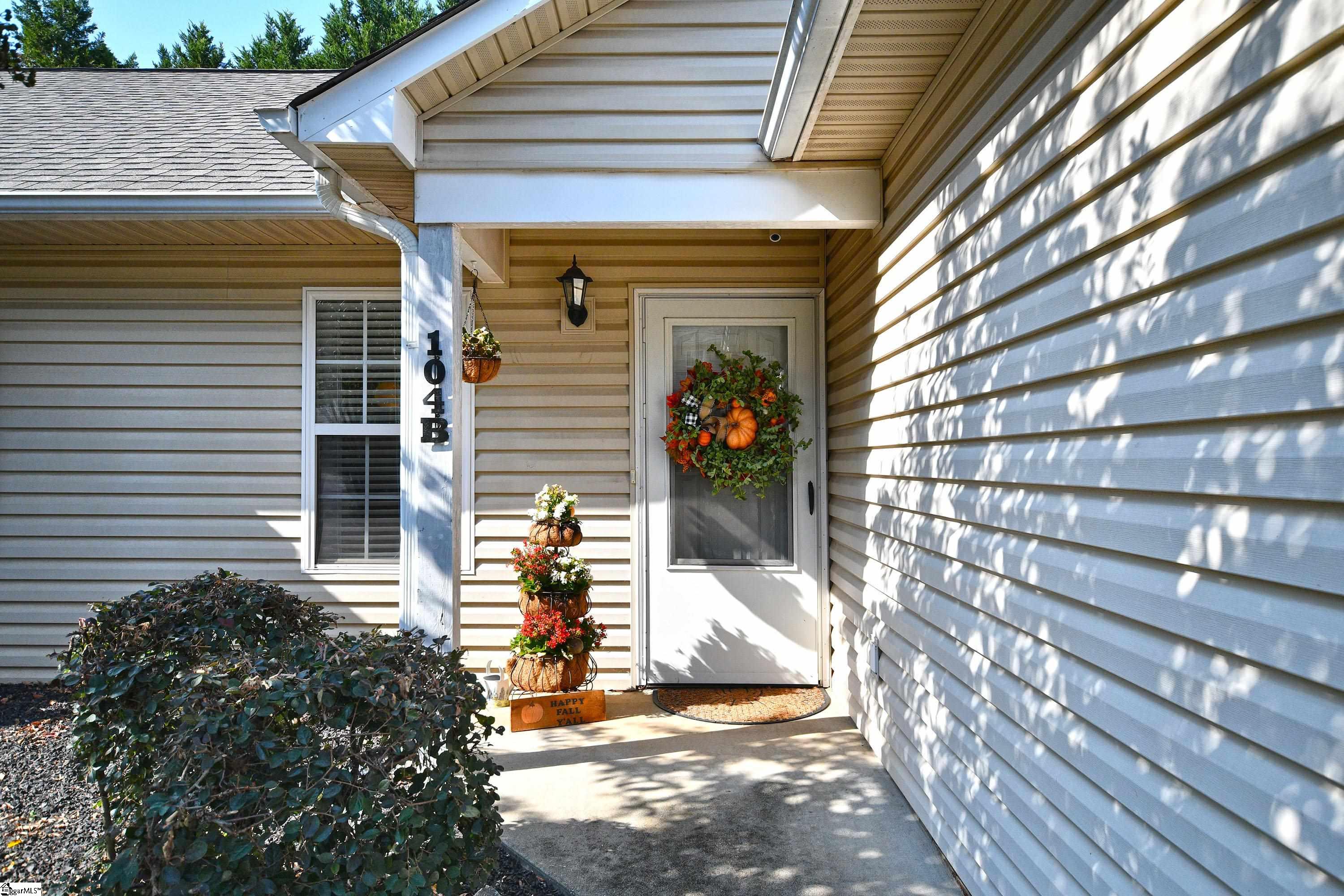 104 B Reef Court Easley, SC 29642 - Photo 2 of 34