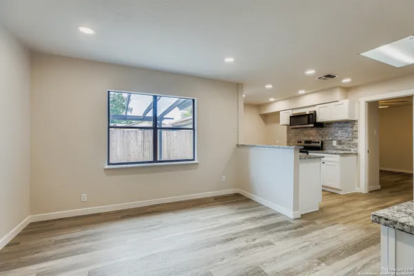 $2,100 | 520 Marilyn Drive, Schertz, TX 78154