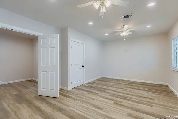 $2,100 | 520 Marilyn Drive, Schertz, TX 78154