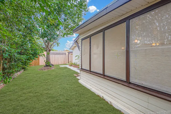 $2,100 | 520 Marilyn Drive, Schertz, TX 78154