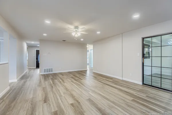 $2,100 | 520 Marilyn Drive, Schertz, TX 78154