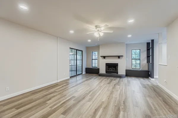 $2,100 | 520 Marilyn Drive, Schertz, TX 78154