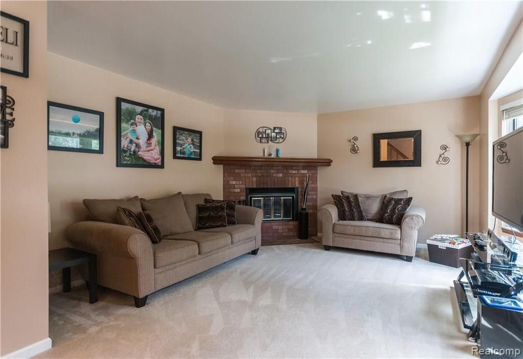 231 Arlington Drive Rochester Hills, MI 48307 - Photo 10 of 29