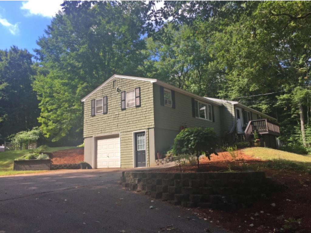 103 Coffin Road Epping, NH 03042 - Photo 2 of 12 Gallery Image 2